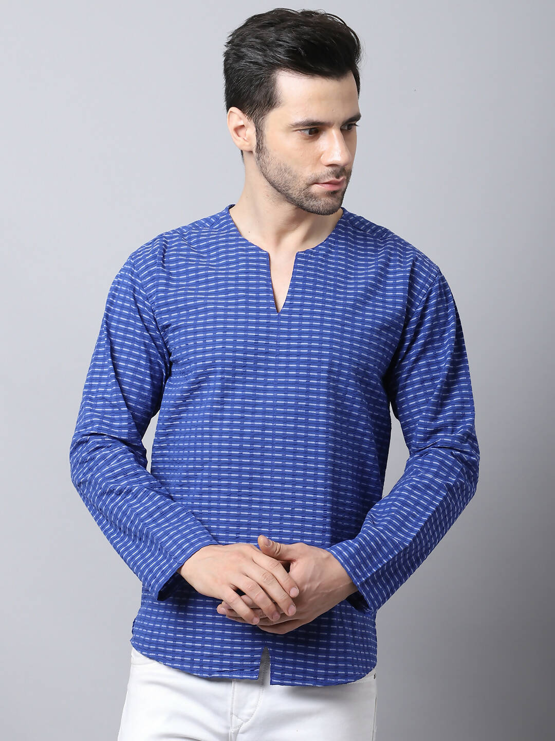 Even Apparels Blue Pure Cotton Round Neck Slit Men's Kurta | Swadesiicart