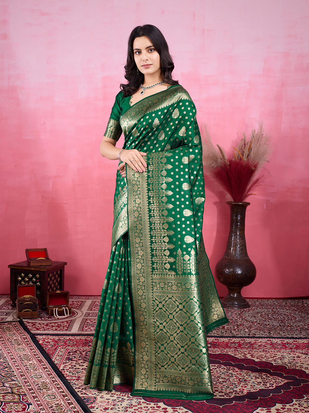 Vedant Vastram Banarasi Silk Fashion Saree - Green | Swadesiicart