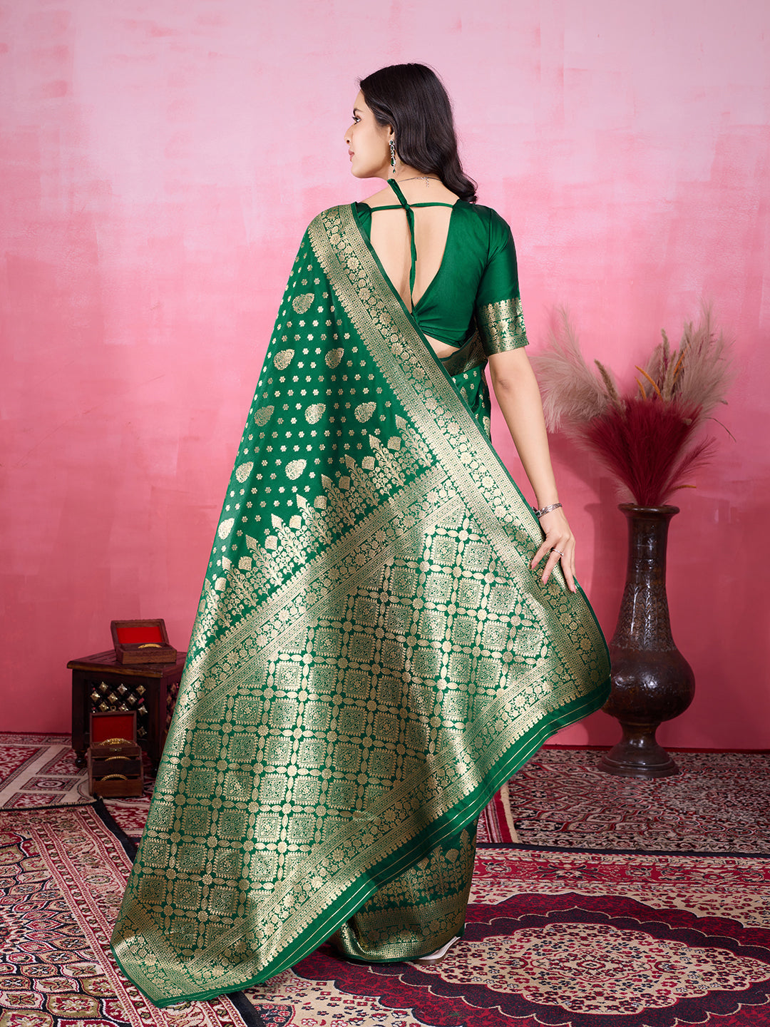 Vedant Vastram Banarasi Silk Fashion Saree - Green | Swadesiicart