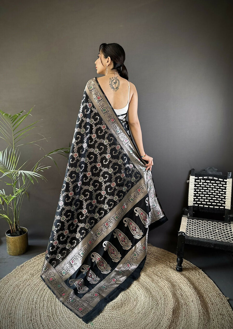 Joban Fashion Black Meenakari Banarasi Silk Sarees | Swadesiicart