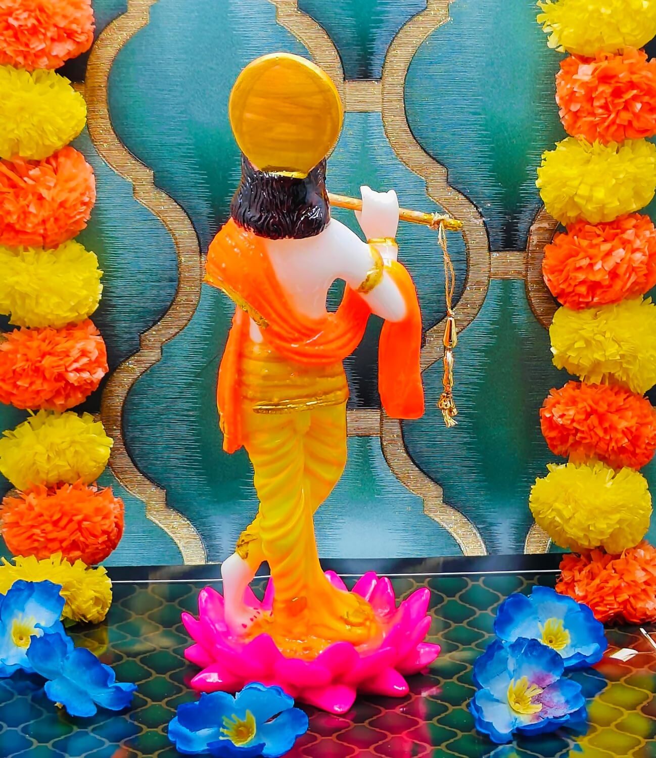 SN Handicrafts Standing Krishna Statue Idol - Swadesiicart