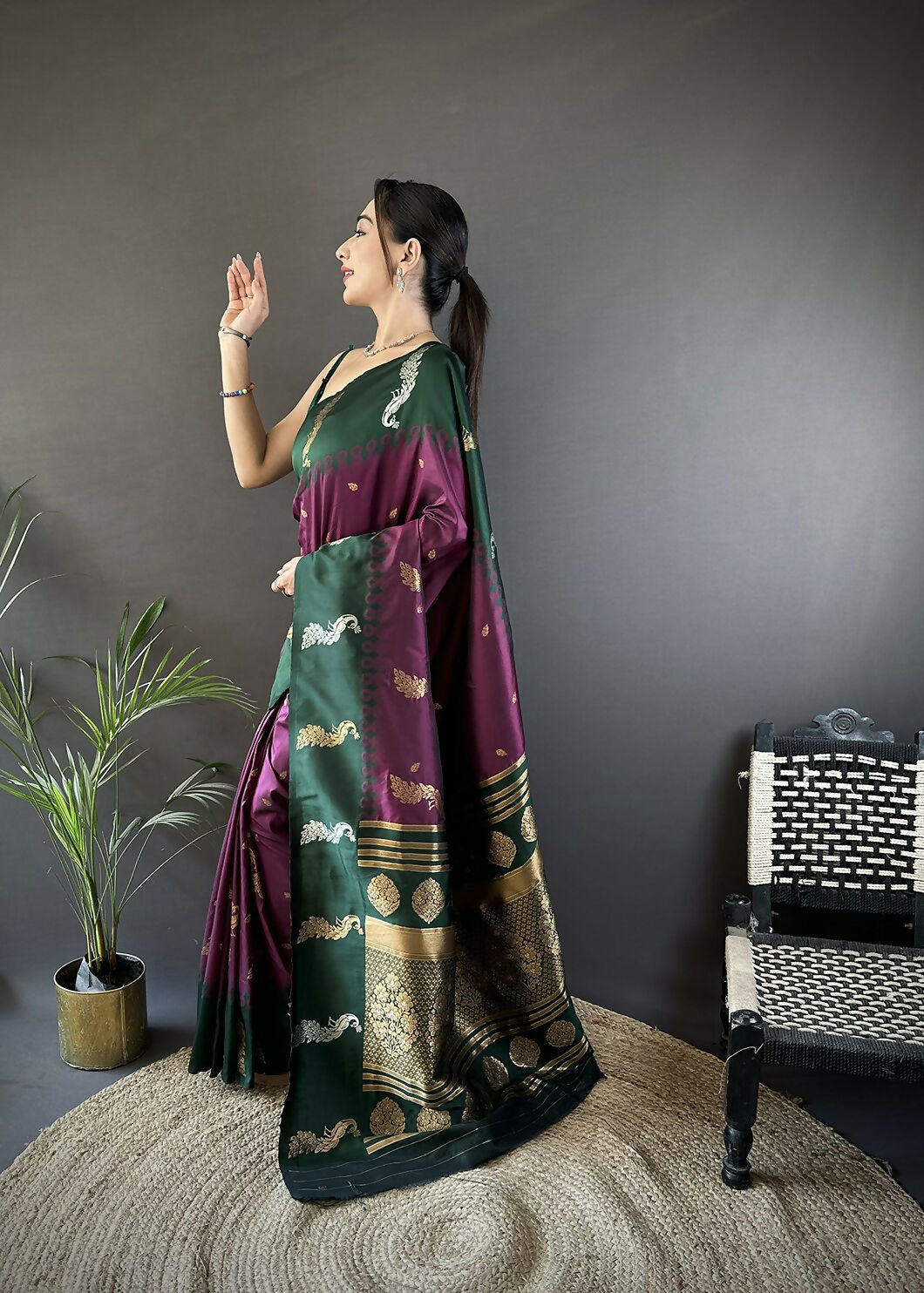 Joban Fashion Green Peacock,Butti Banarasi Silk Sarees | Swadesiicart