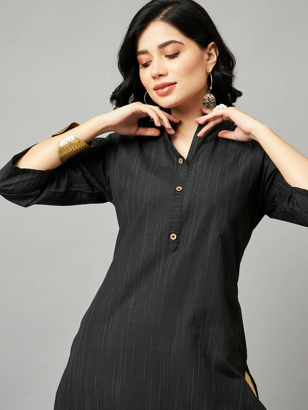 Black Chanderi Silk Texture Straight Kurta - Sabella