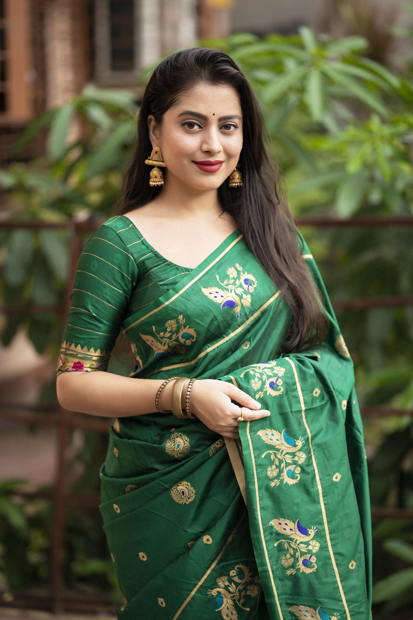 Green Pure Silk Woven Design Saree with Unstitched Blouse - Hiral Fashion | Swadesiicart