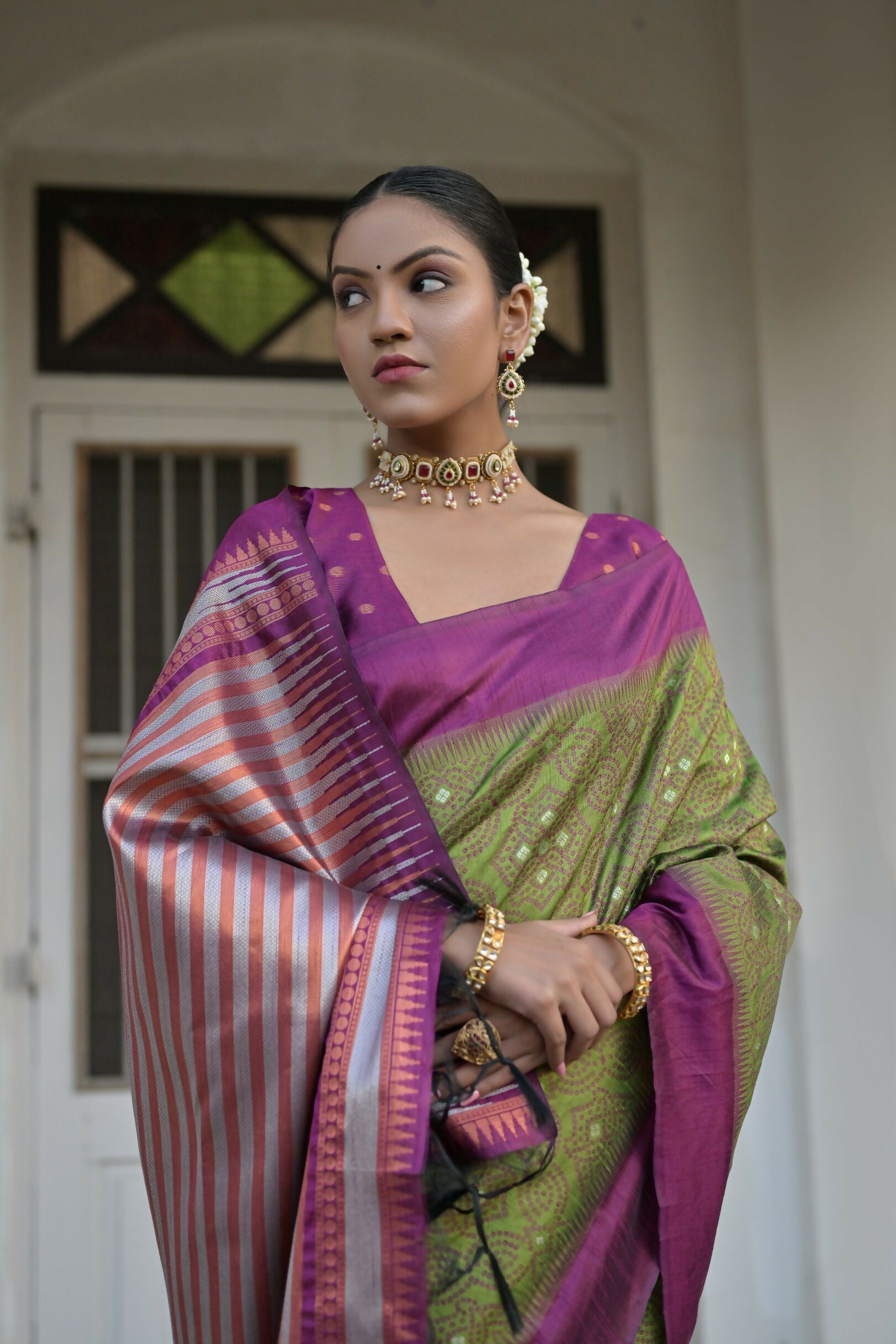 Vishnu Weaves Women's Mahendi Raw Silk Saree with Blouse - Swadesiicart