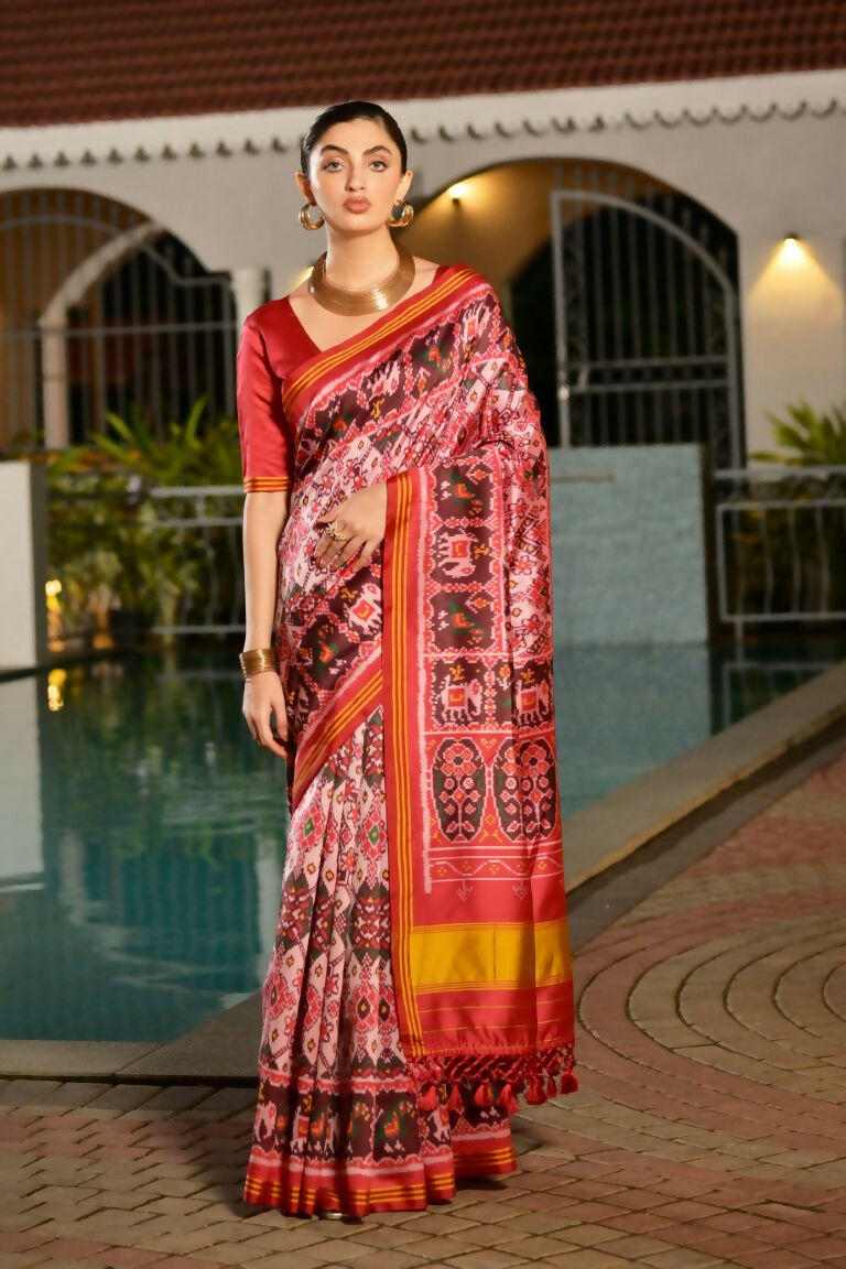 Vishnu Weaves Women's White Banarasi Silk Patola Printed Saree with Blouse - Swadesiicart