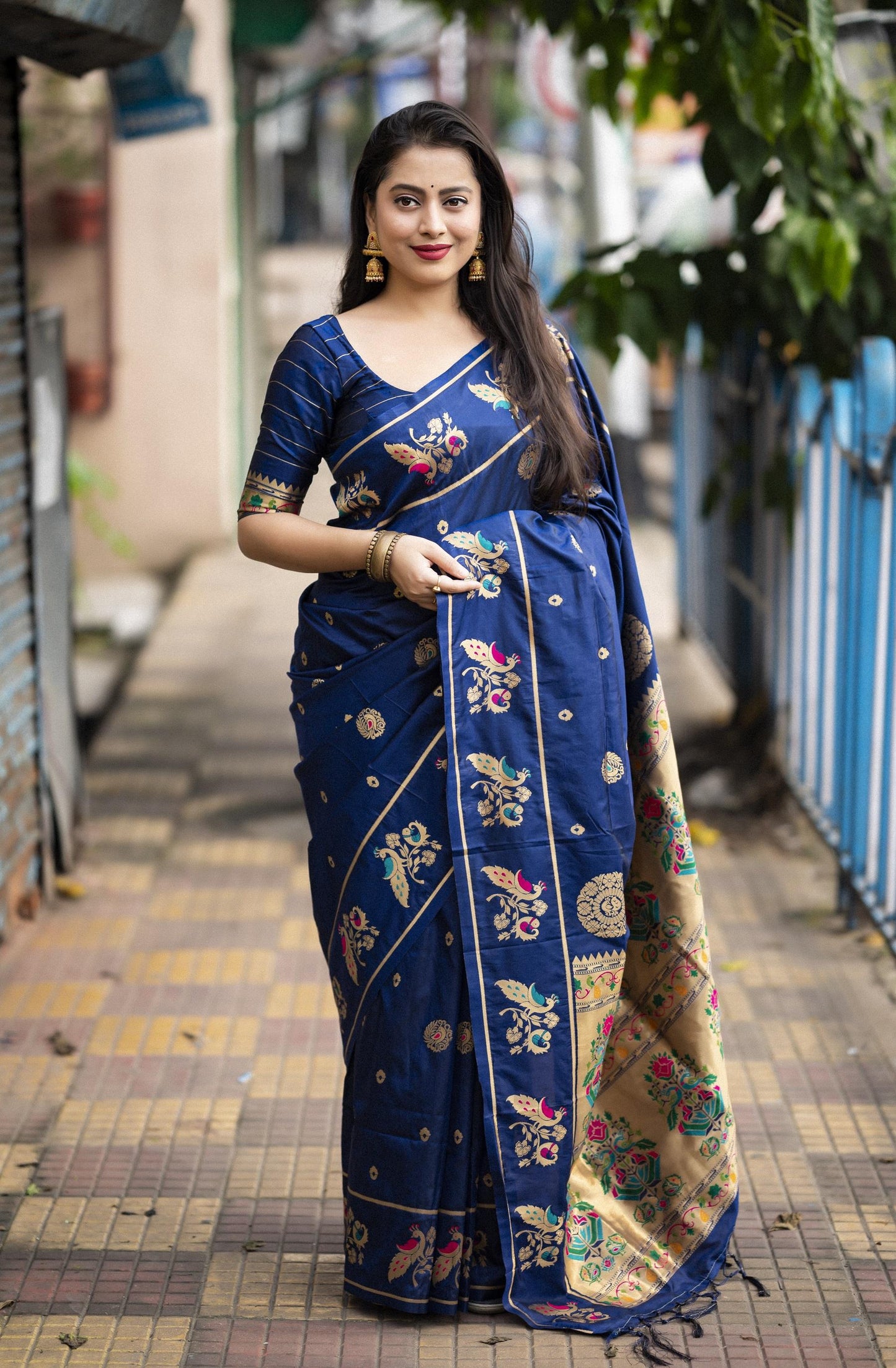 Navy Blue Pure Silk Woven Design Saree with Unstitched Blouse - Hiral Fashion | Swadesiicart
