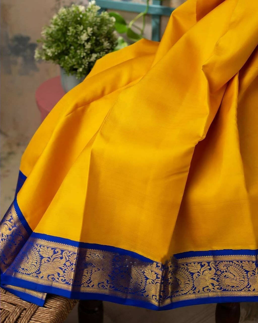 DEIANA'S Beautiful Designer Golden zari Soft Lichi Silk Saree - Yellow - Swadesiicart
