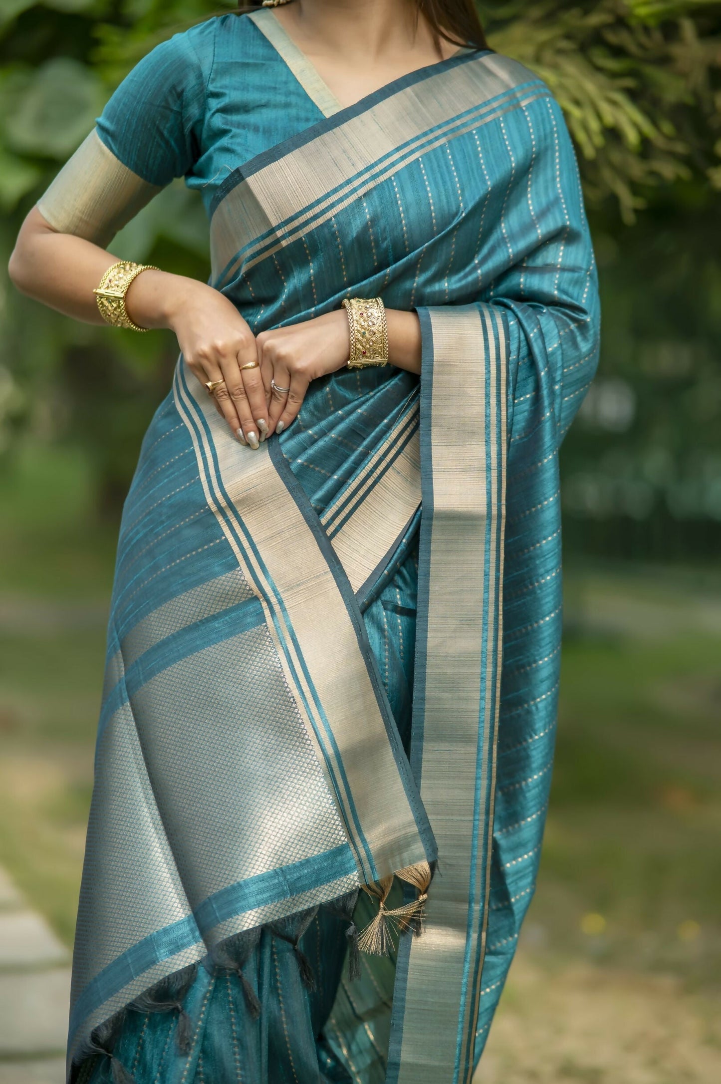 Vishnu Weaves Women's Rama Raw Silk Saree with Blouse - Swadesiicart