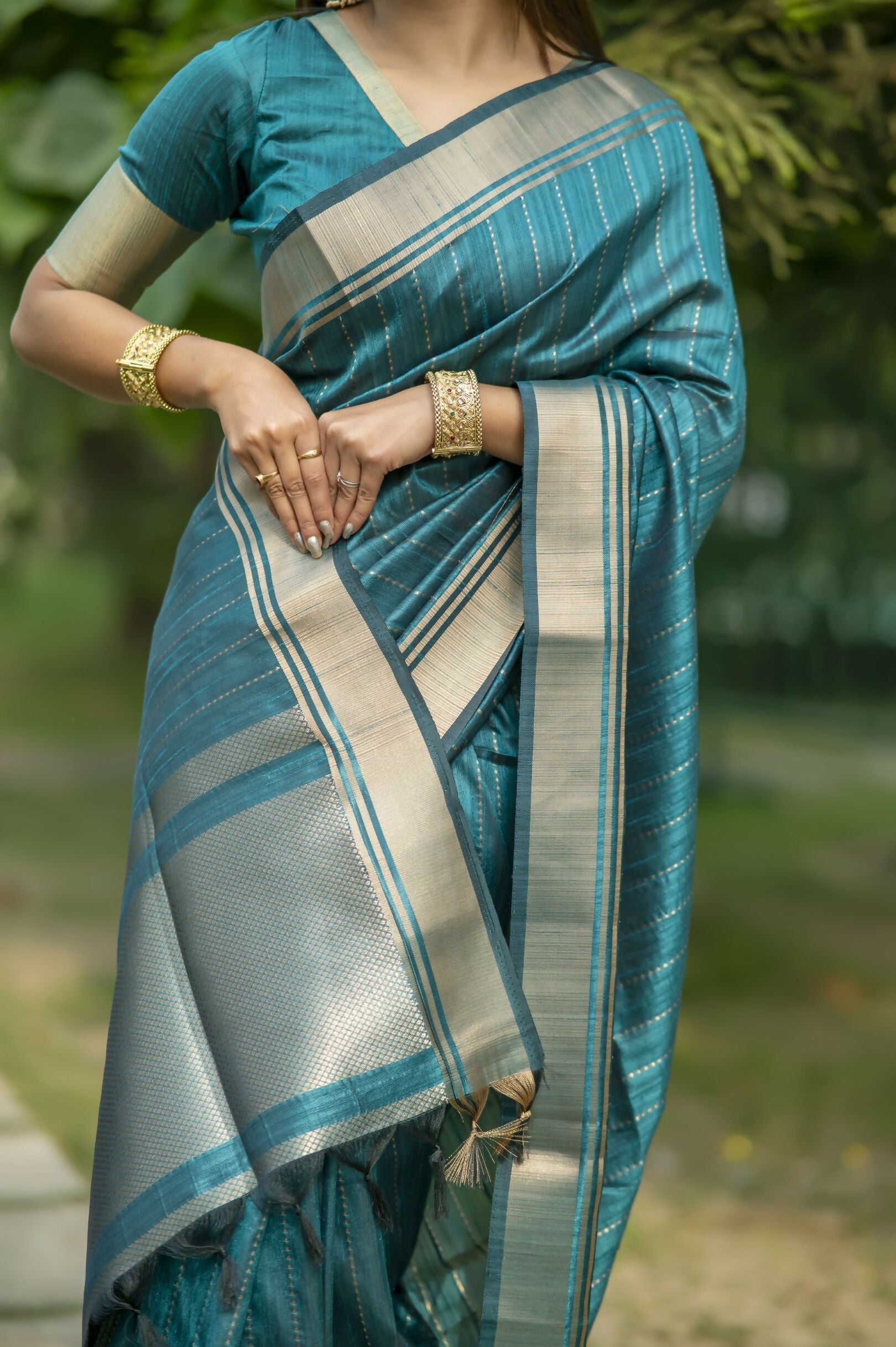 Vishnu Weaves Women's Rama Raw Silk Saree with Blouse - Swadesiicart