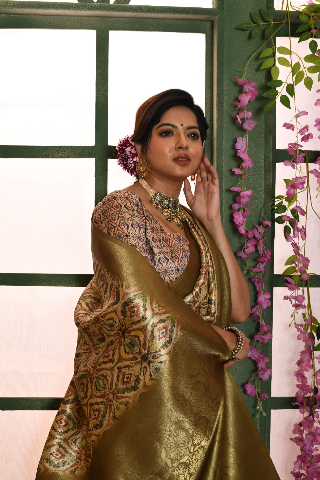 Vishnu Weaves Women's Mahendi Banarasi Silk Zari Woven Patola Saree with Blouse - Swadesiicart