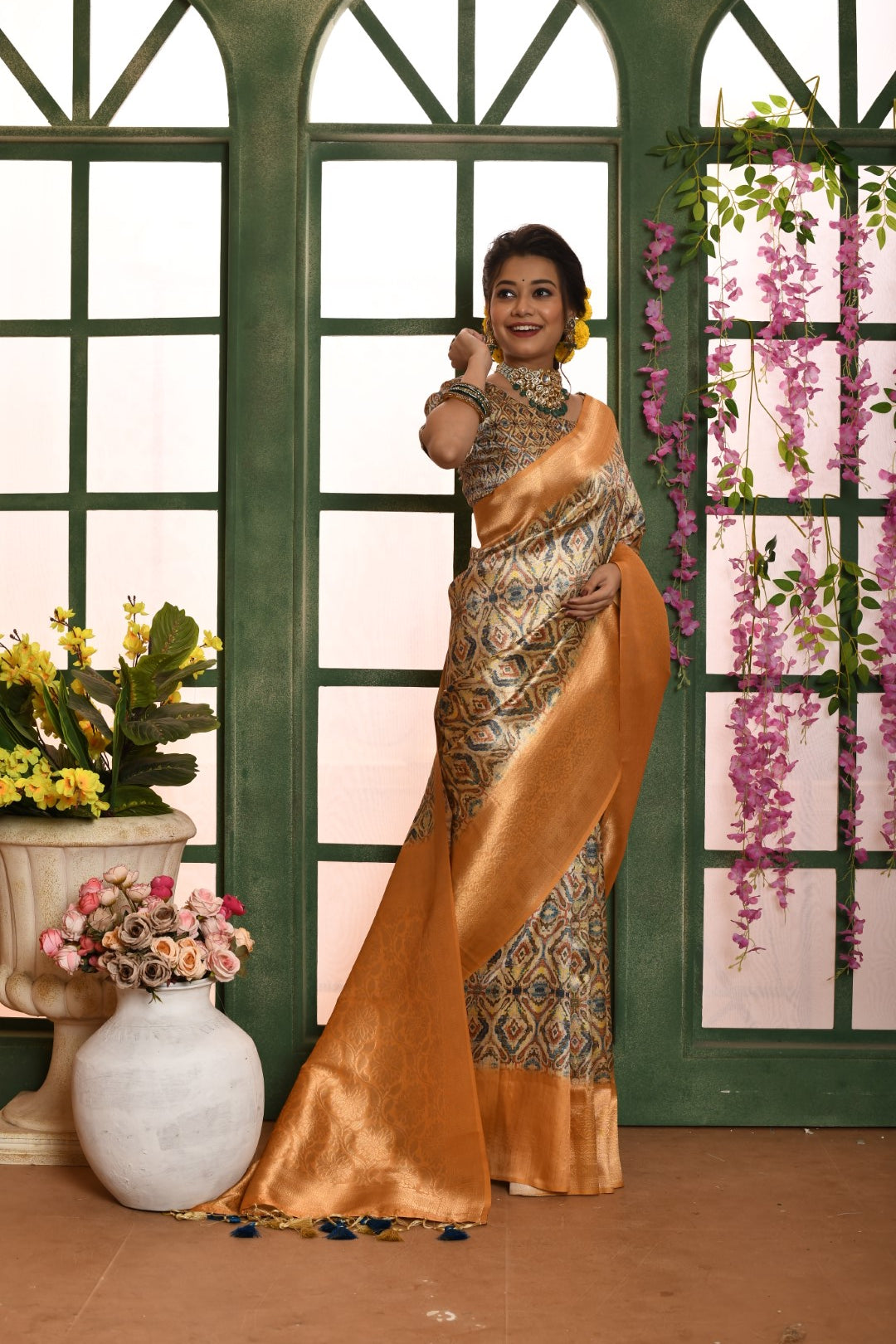 Vishnu Weaves Women's Yellow Banarasi Silk Zari Woven Patola Saree with Blouse - Swadesiicart