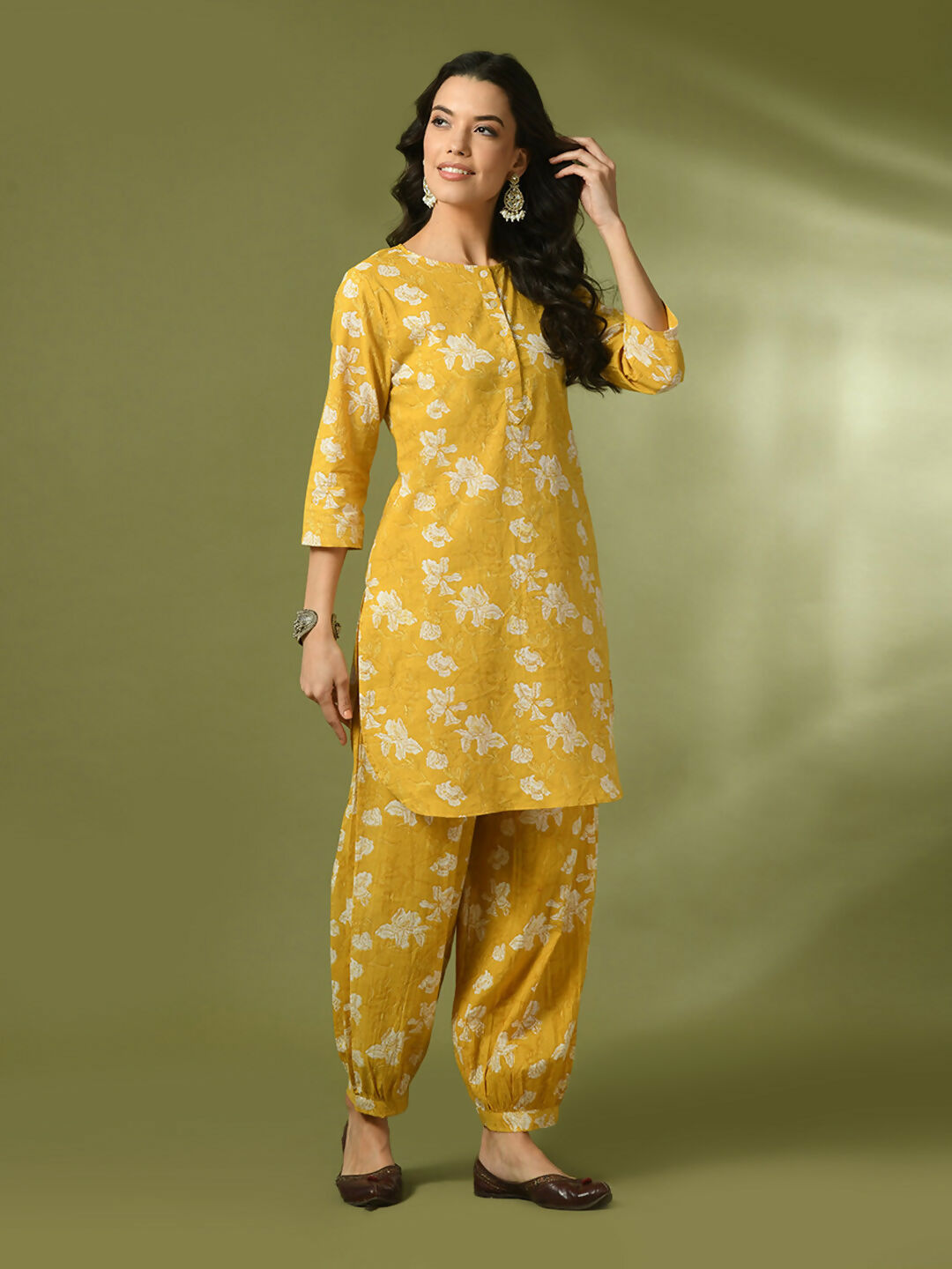 Myshka Women's Yellow Printed Cotton Round Neck Party Tunic With Trousers Co-ord set - Swadesiicart