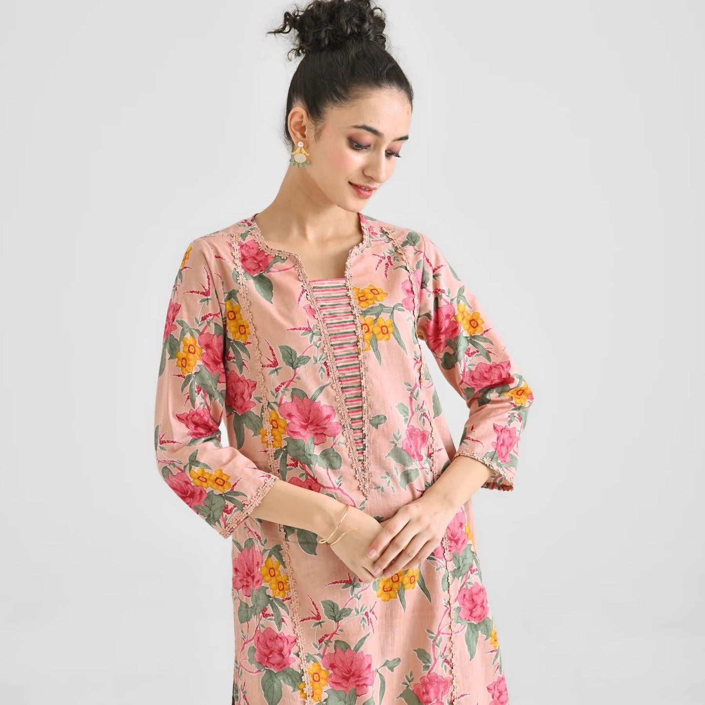 Lorenvalley Peach Cotton Slub Printed with Lace Work Kurta Set | Swadesiicart