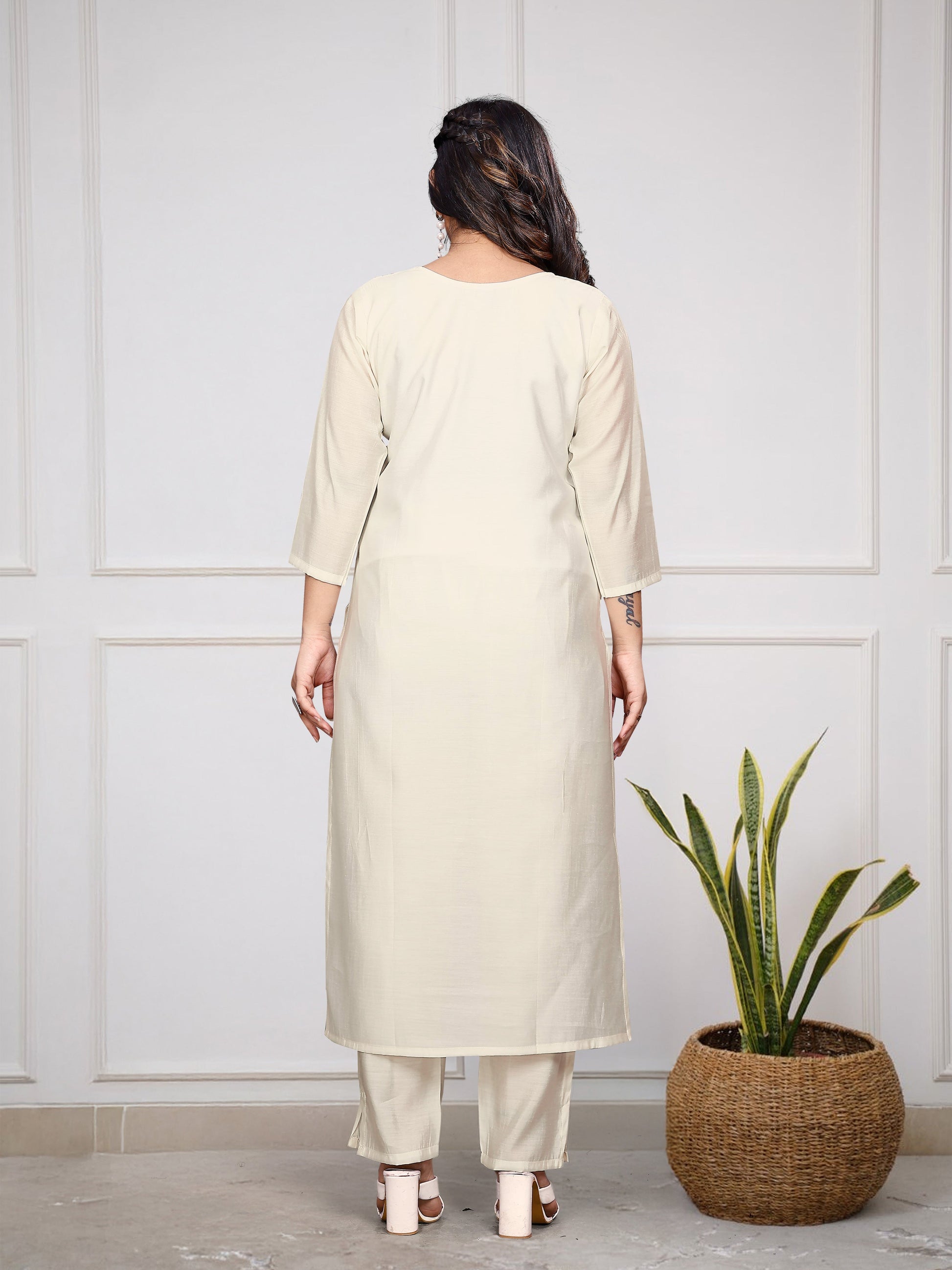 Lorenvalley Offwhite Viscose Chanderi Embroidered Multi Sequence work Kurta Set - Swadesiicart