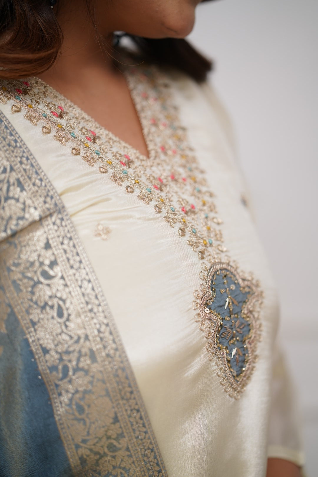 Lorenvalley Offwhite Viscose Chanderi Embroidered Multi Sequence work Kurta Set - Swadesiicart