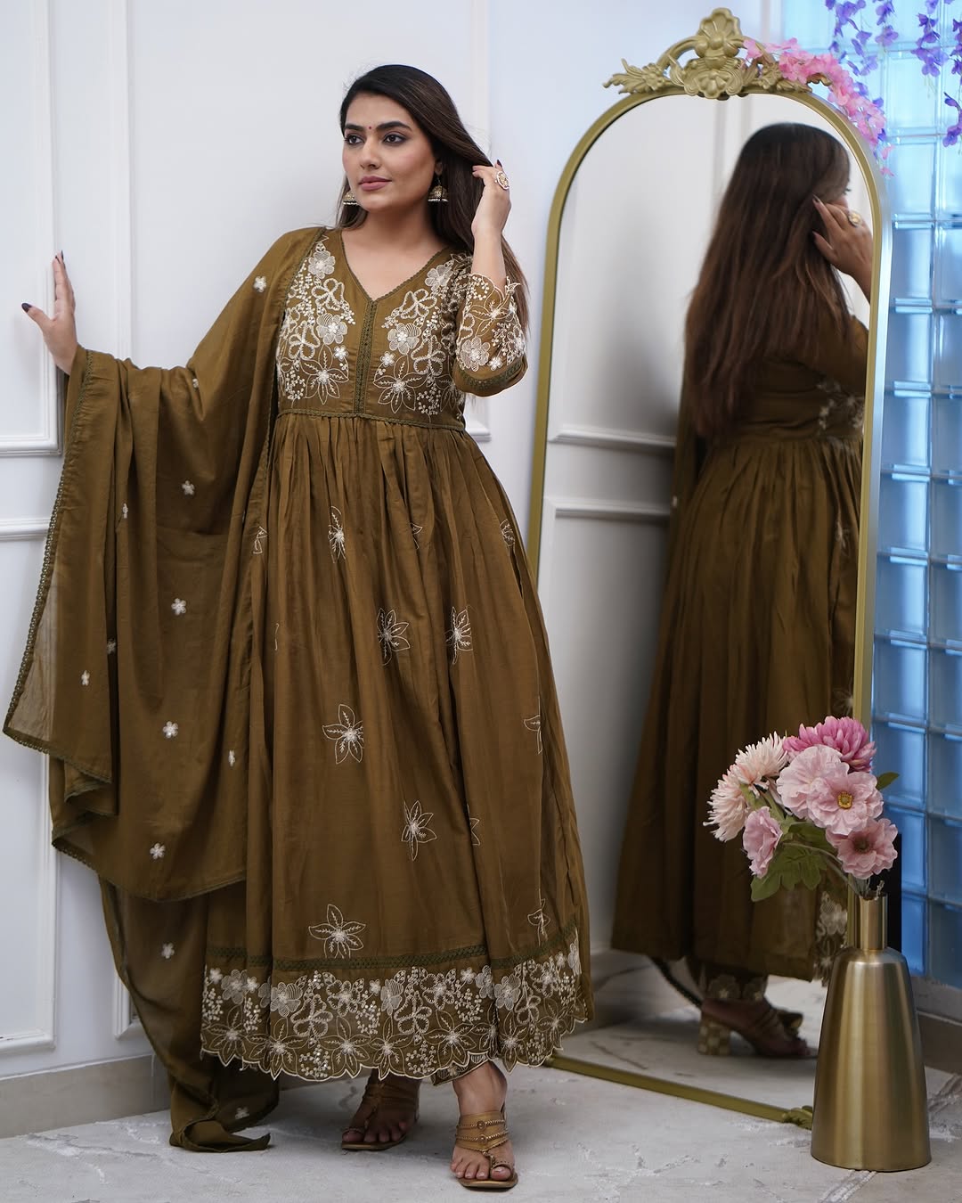 Lorenvalley Brown Cotton Silk Embroidered And Chikan Lace Work Kurta Set - Swadesiicart