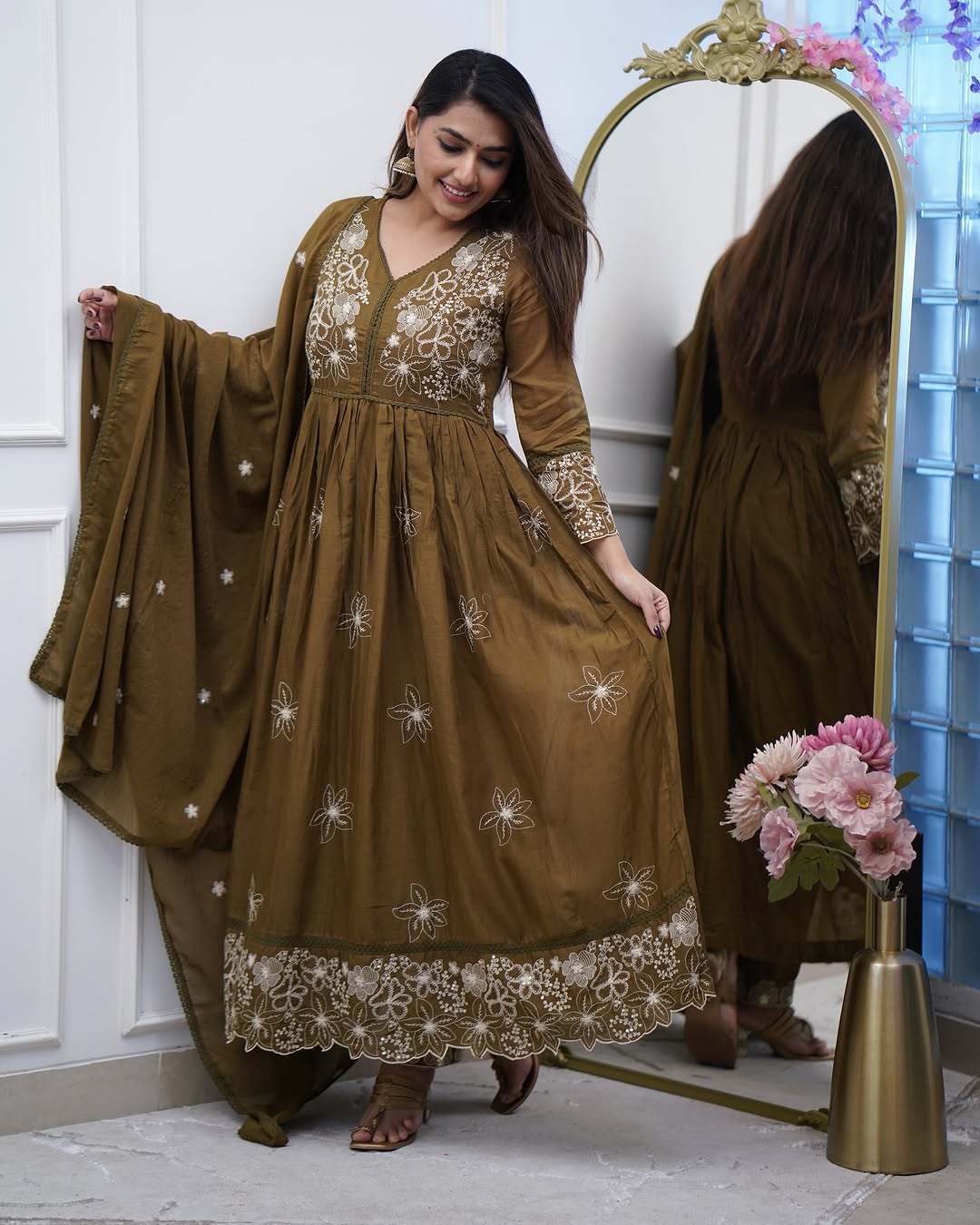 Lorenvalley Brown Cotton Silk Embroidered And Chikan Lace Work Kurta Set - Swadesiicart