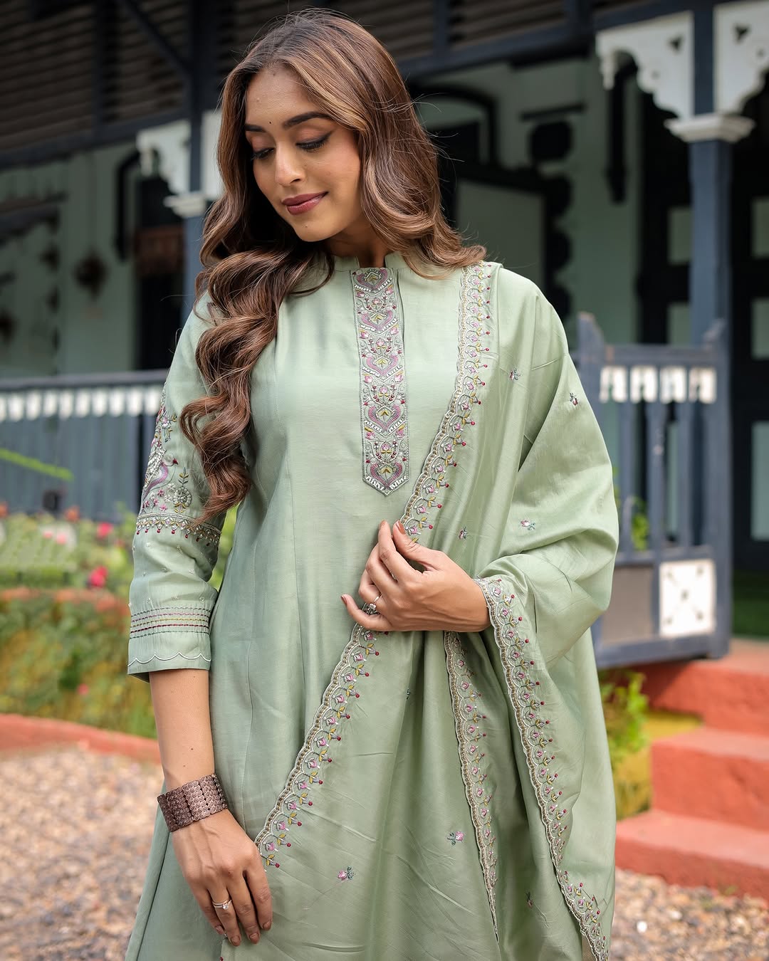 Lorenvalley Seagreen Muslin Silk Embroidered work Kurta Set - Swadesiicart