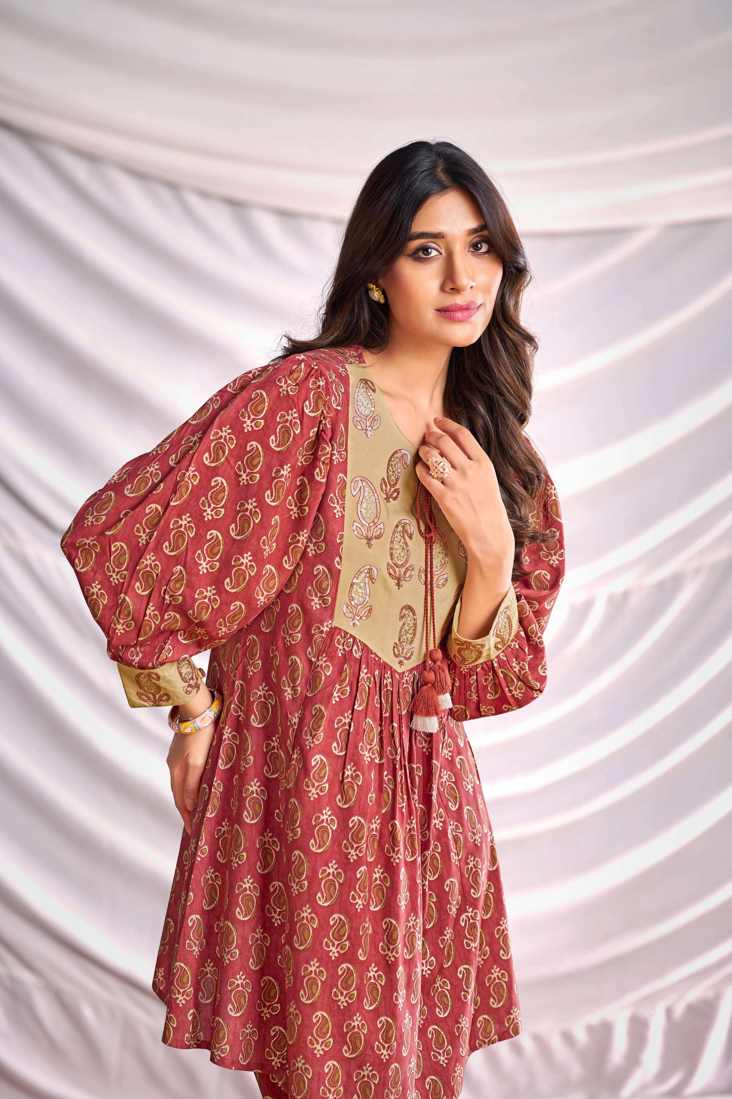 BulBul Women Peach Embroidered Paisley Printed Co-ord Set - Swadesiicart