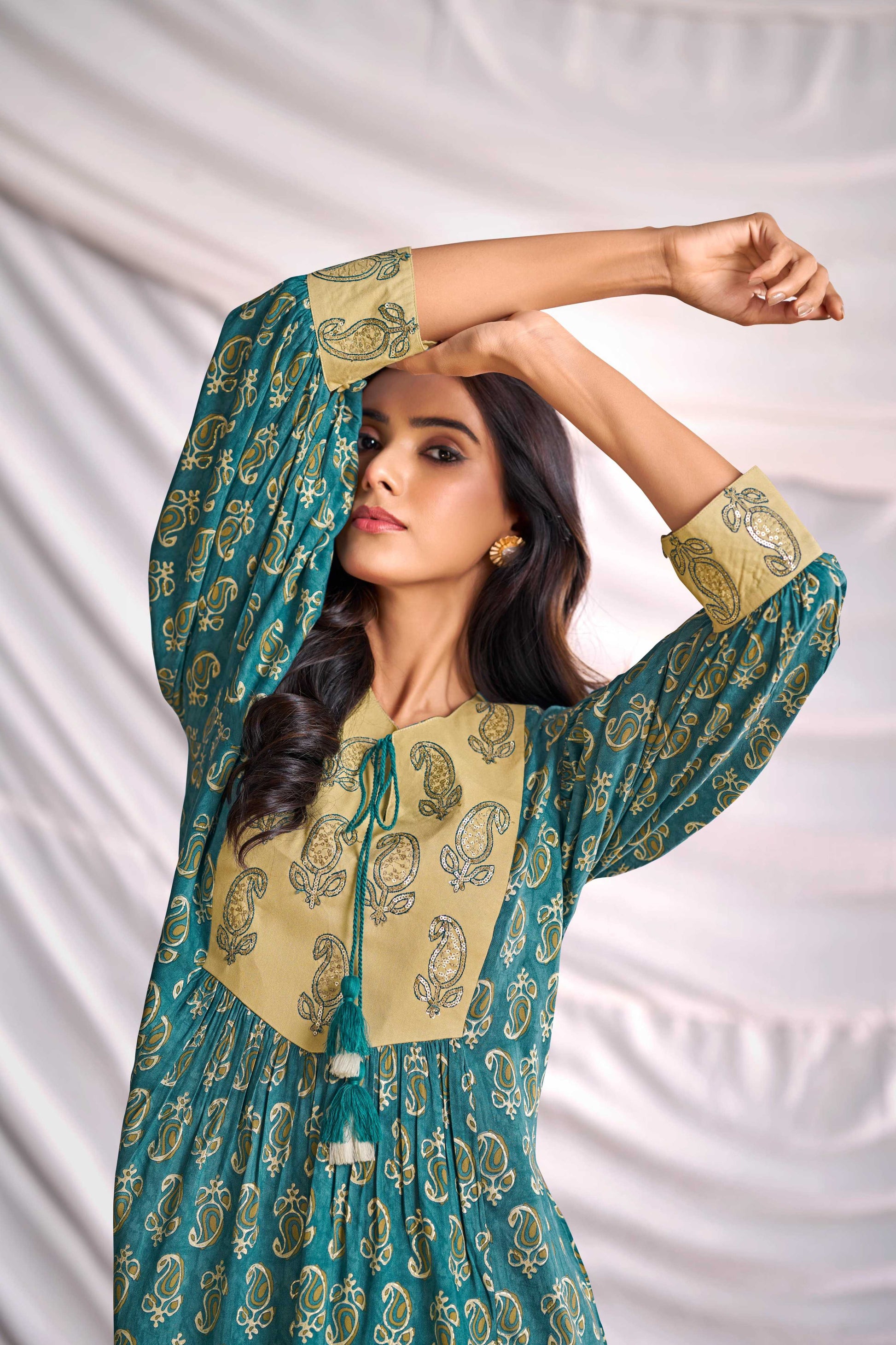 BulBul Women Blue Embroidered Paisley Printed Co-ord Set - Swadesiicart