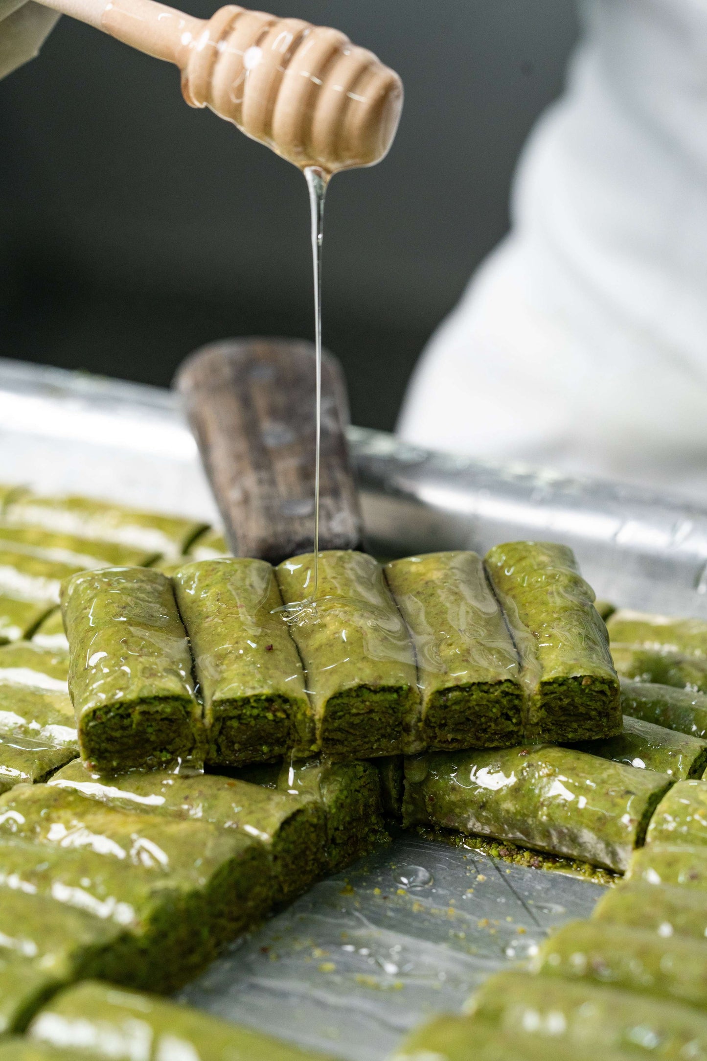 Gourmet Baklava Classic Pista Roll Baklava | Swadesiicart