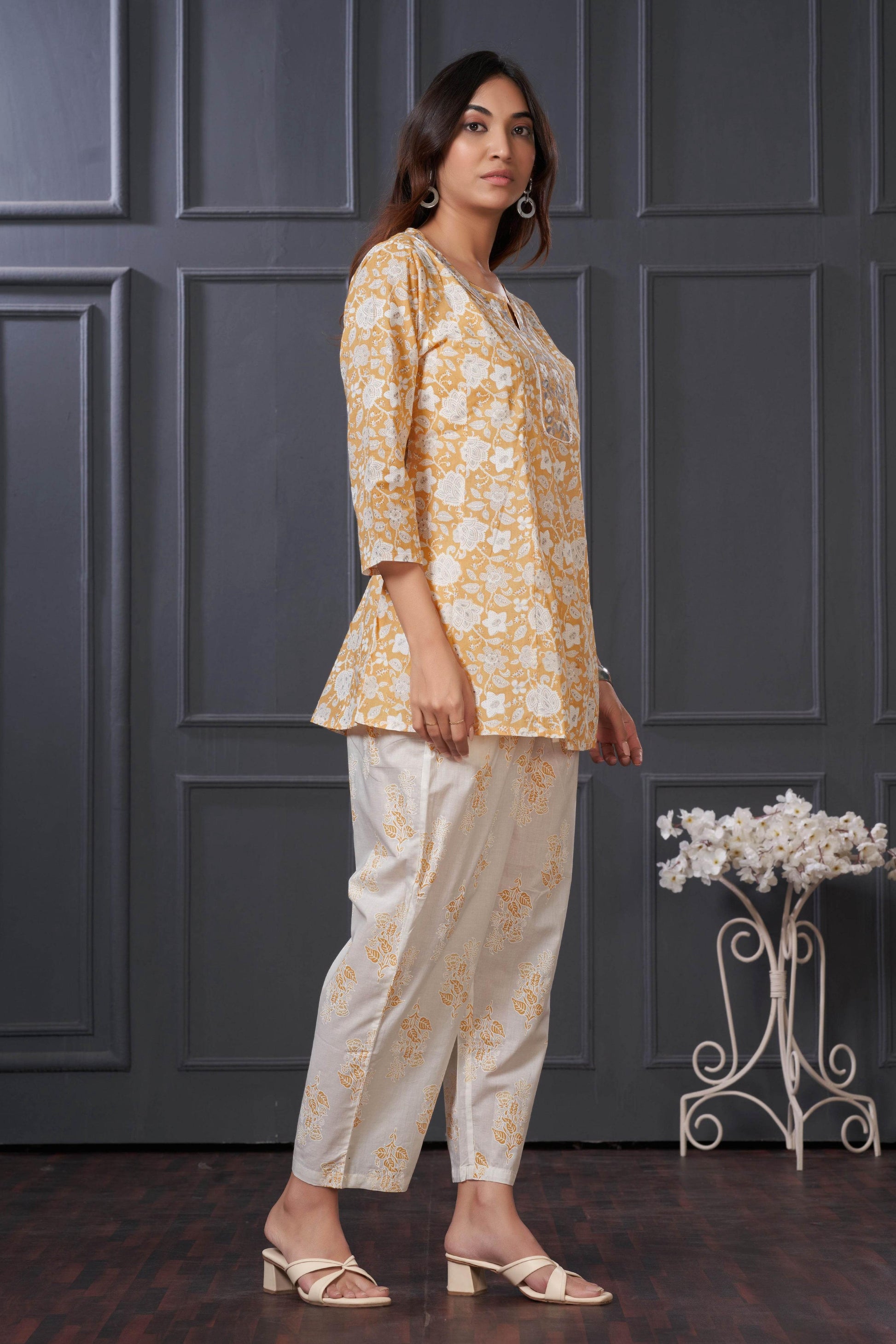 BulBul Women Chaya Off White Co-Ord Set - Swadesiicart