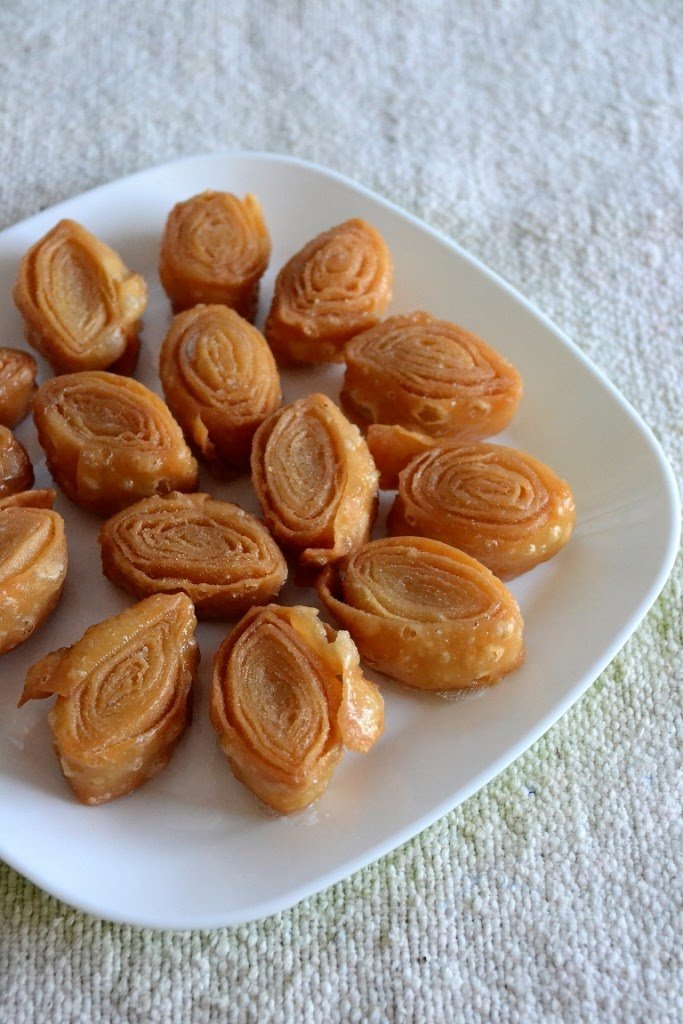 Madhura Pickles Madatha Kaja (Small) | Swadesiicart