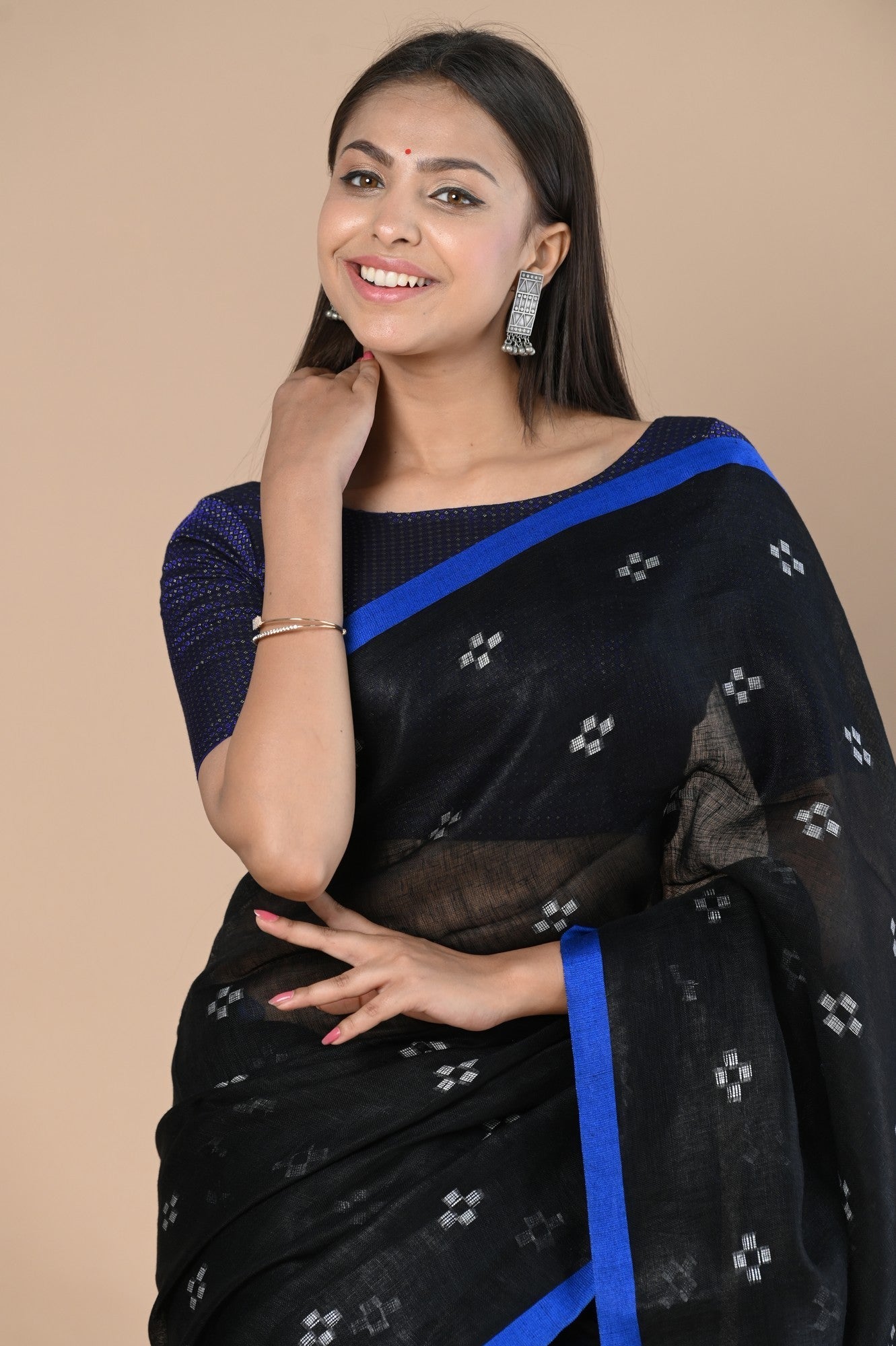 Very Much Indian Pure Linen Saree With Sleek Border and Exclusive Design | Swadesiicart