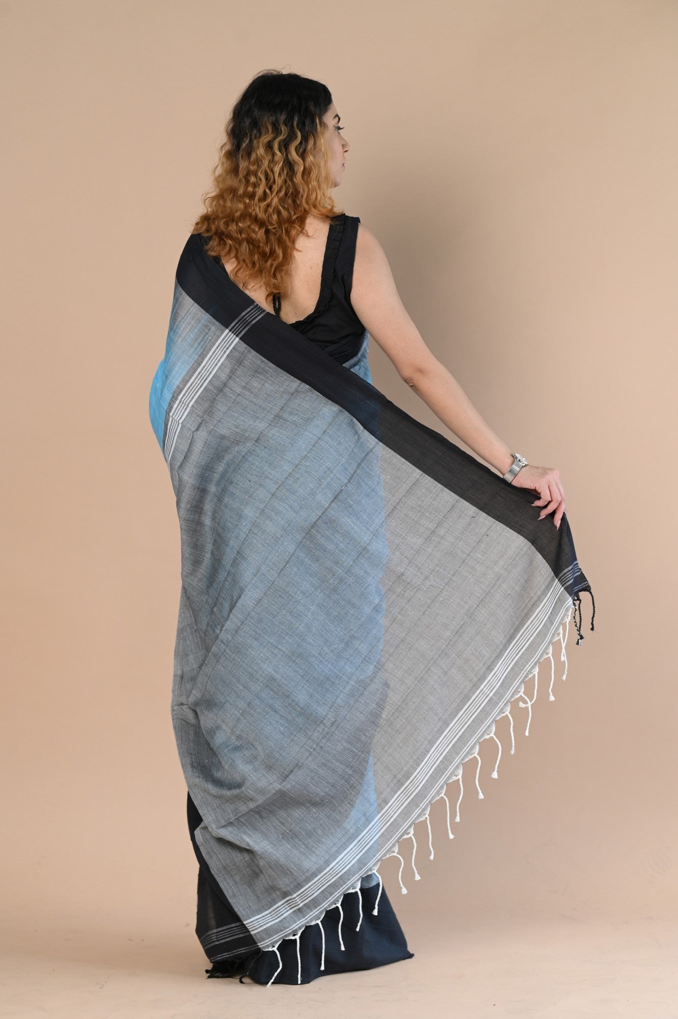 Very Much Indian Handloom Pure Cotton Saree With Handwoven Buttis | Swadesiicart