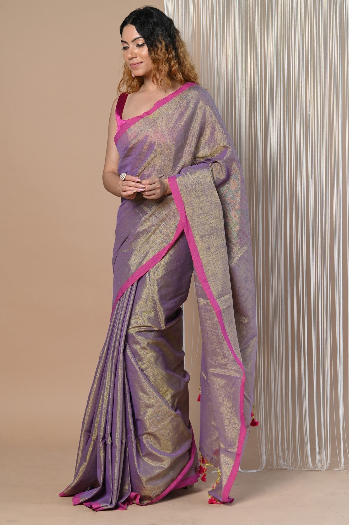 Indian Clothing Very Much Indian VMI Exclusive! Handloom Woven Cotton Zari Saree with Beautiful Sleek Border | Swadesiicart