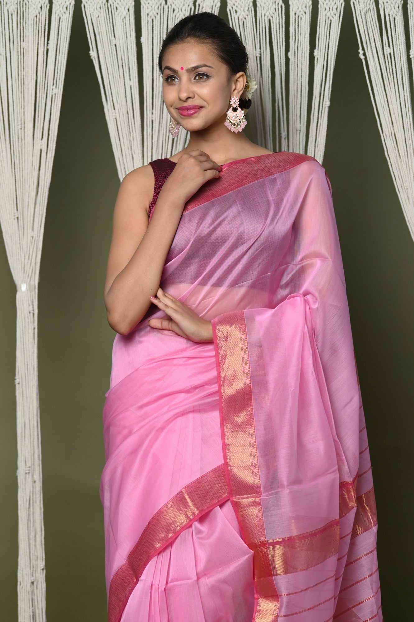 Very Much Indian Handloom Cotton Silk Saree With Sleek Golden Border - rose pink | Swadesiicart
