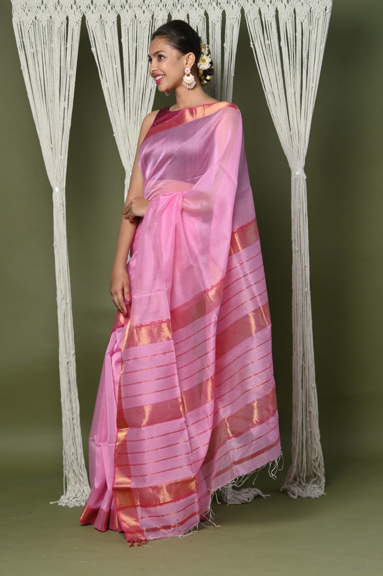 Very Much Indian Handloom Cotton Silk Saree With Sleek Golden Border - rose pink | Swadesiicart