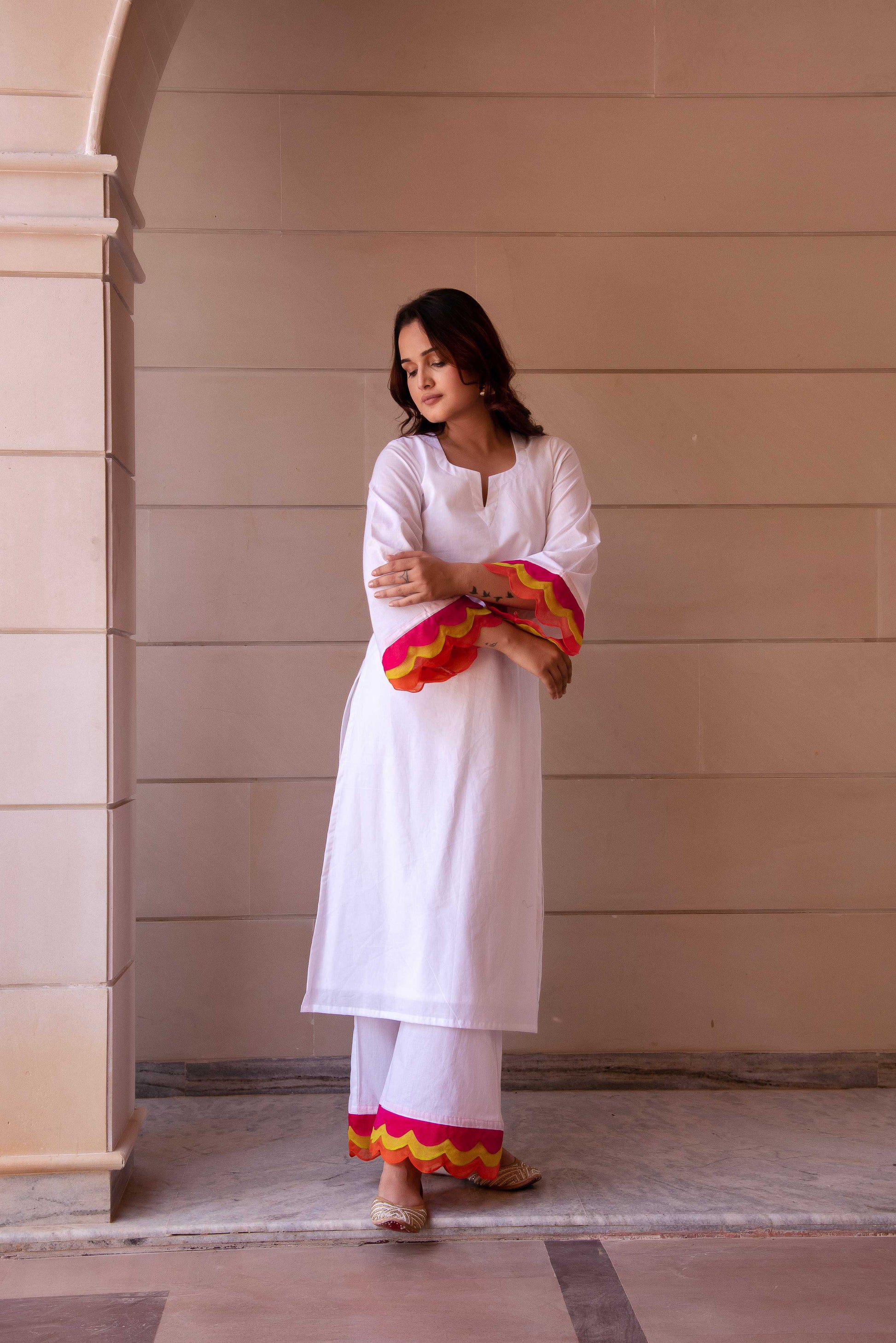 Pomcha Jaipur Kapas Rangbirangi White Co-Ord Set - Swadesiicart