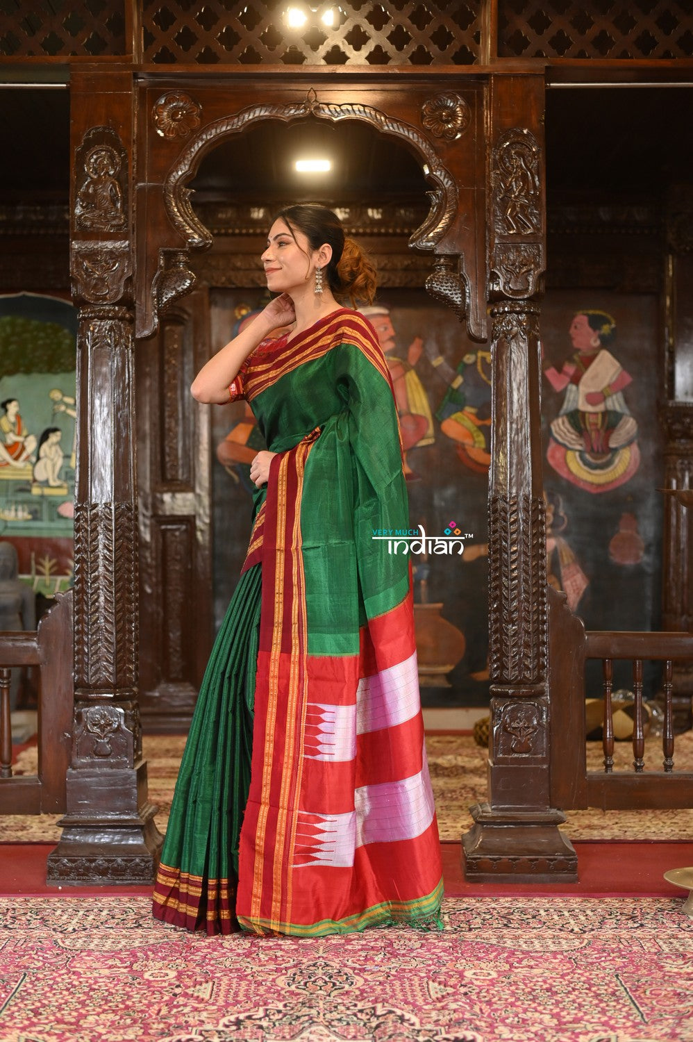 Very Much Indian Handloom Cotton Viscose Ilkal Saree With Pure Resham Pallu - Bright Green With Red Border | Swadesiicart