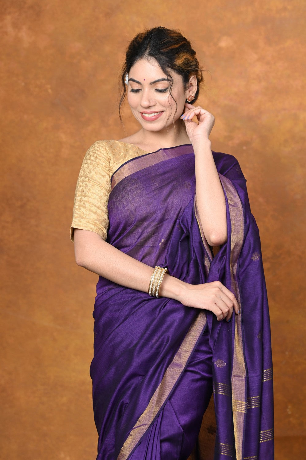 Very Much Indian Designed by VMI - High Quality Mul Cotton Handloom Woven with Sleek Border and Flower Buttis - Violet | Swadesiicart