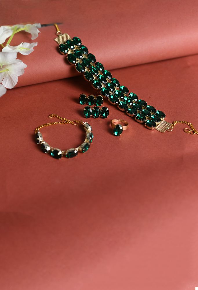 Mominos Fashion Johar Kamal Gold-Polished Finish Stone Choker For Women (Green) | Swadesiicart