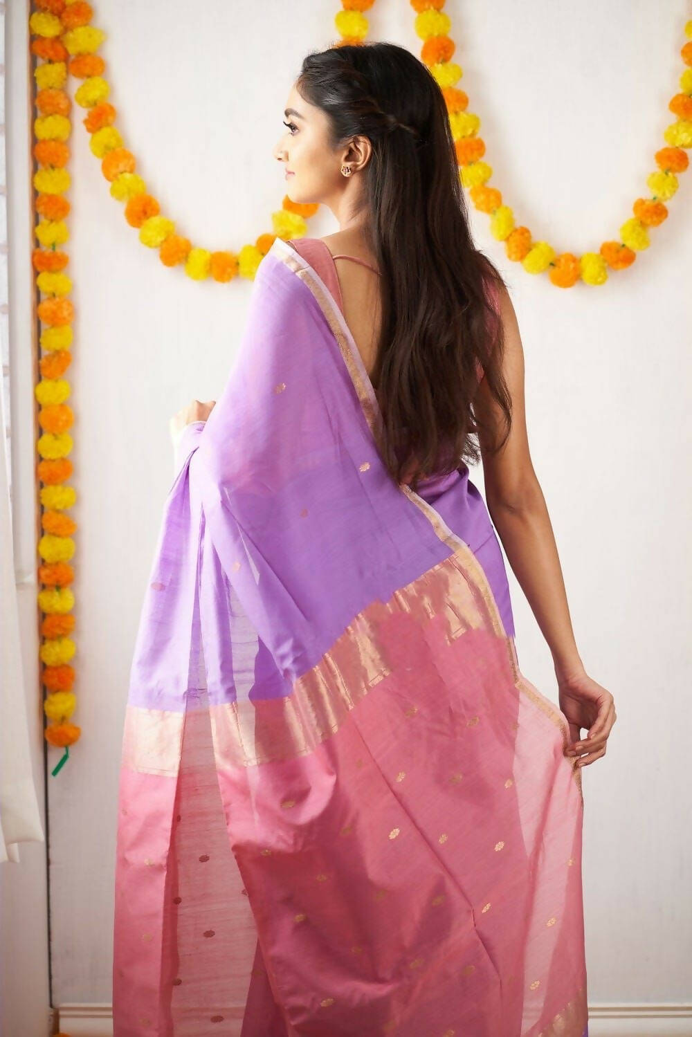 DEIANA'S Beautiful Designer Golden zari Soft Cotton Saree - Lavender - Swadesiicart