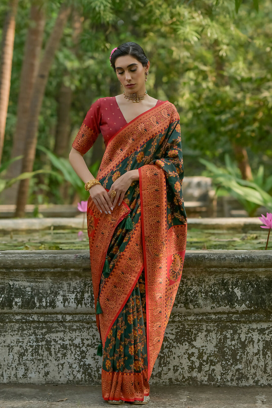 Vishnu Weaves Women's Bt-Green Pashmina Silk Thread Woven Saree with Blouse - Swadesiicart