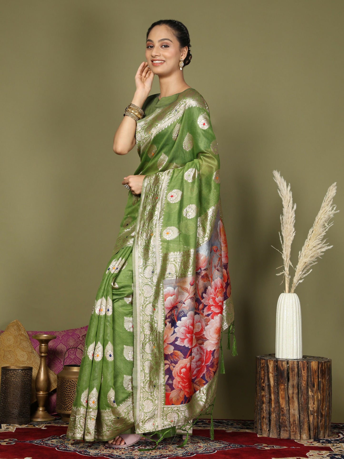 Shree Shyam Fashion Linen Cotton Green Saree