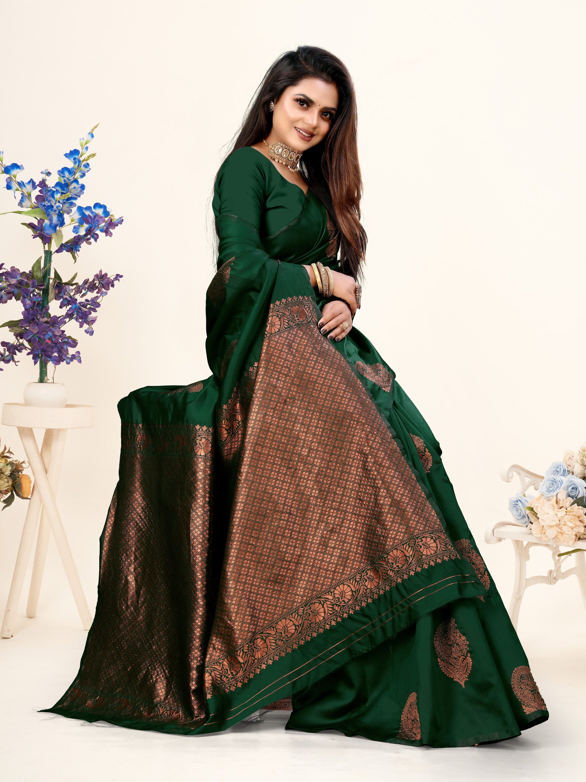Vedant Vastram Litchi Silk Designer Banarasi Saree - Bottle Green | Swadesiicart