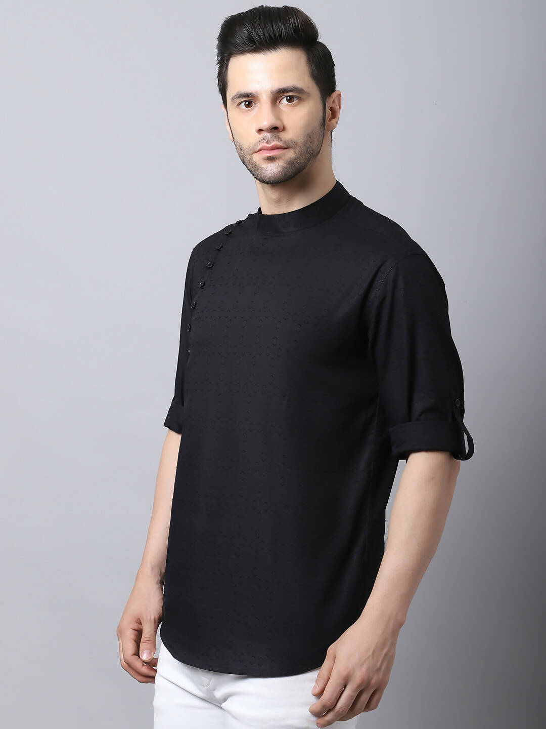 Even Apparels Black Pure Cotton Men's Kurta With Side Placket | Swadesiicart
