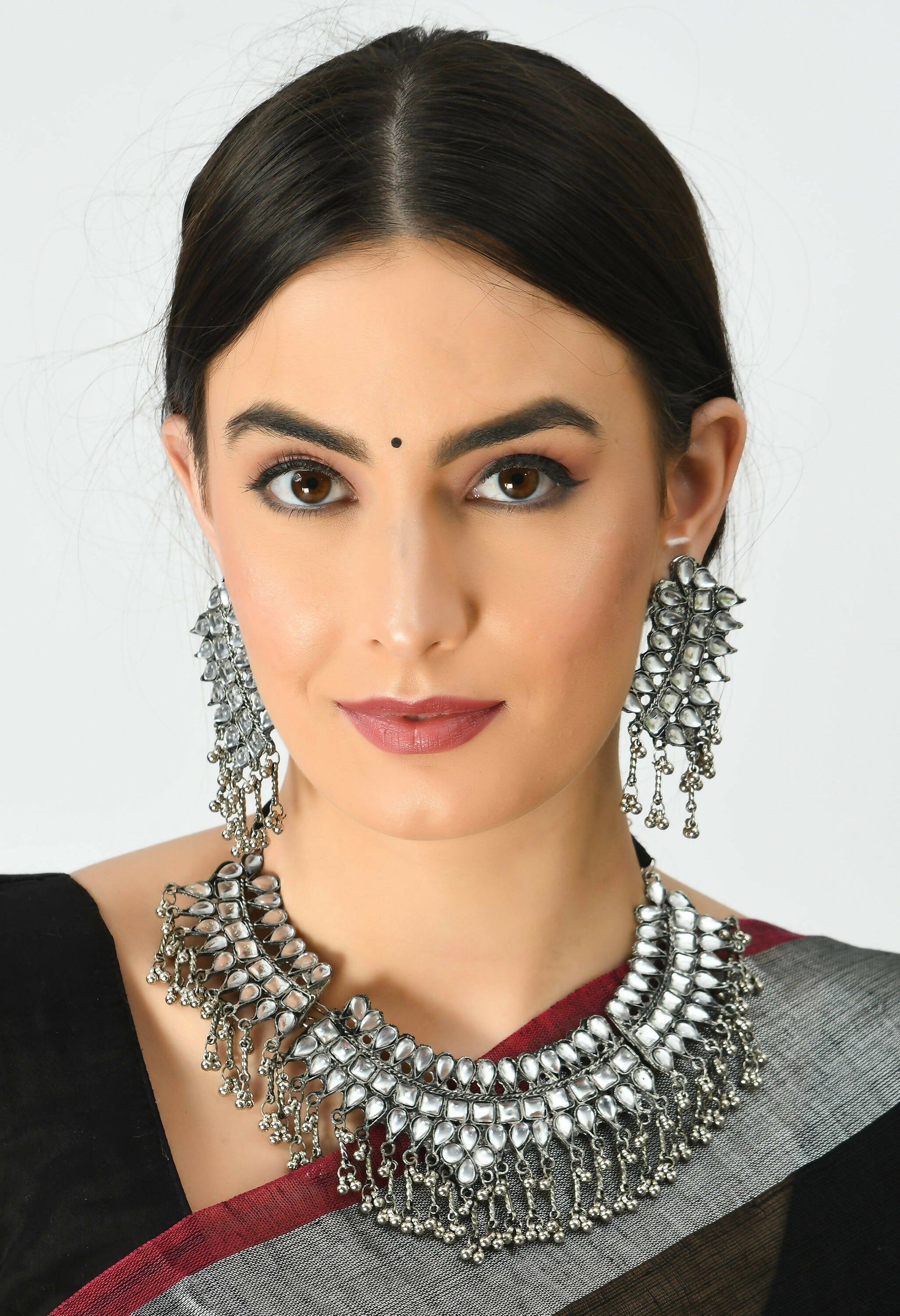 Mominos Fashion Johar Kamal Oxidised Silver-Plated Brass Finish Kundan Necklace For Women (Silver) | Swadesiicart