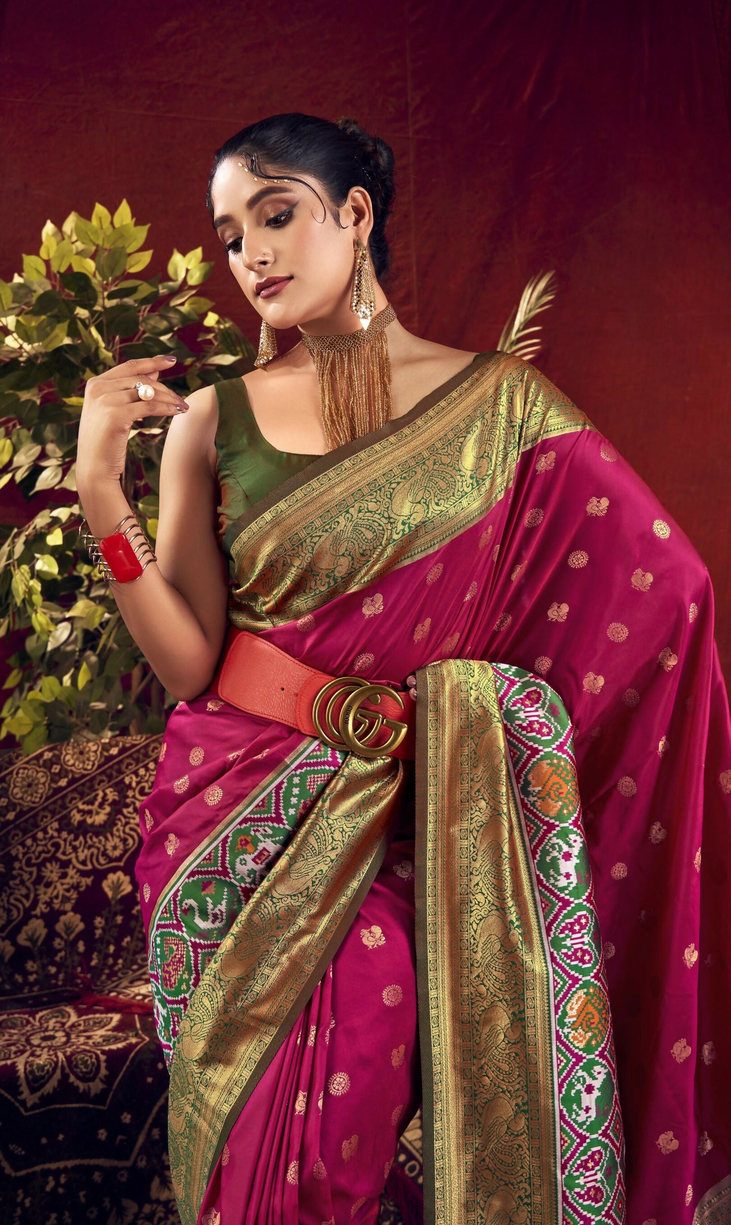 Vishnu Weaves Women's Wine Paithani Silk Saree with Blouse - Swadesiicart