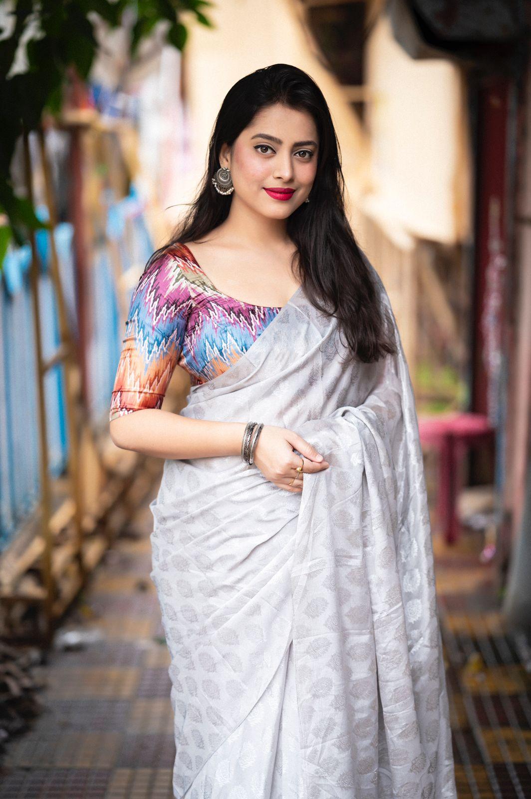 Grey Poly Crepe Ethnic Motifs Saree with Unstitched Blouse - Hiral Fashion | Swadesiicart