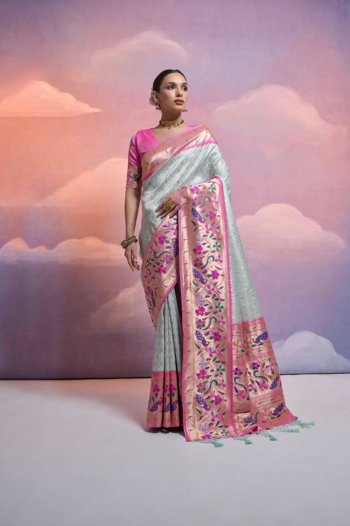 Vishnu Weaves Women's Sea-Green Paithani Silk Zari Woven Saree with Blouse - Swadesiicart