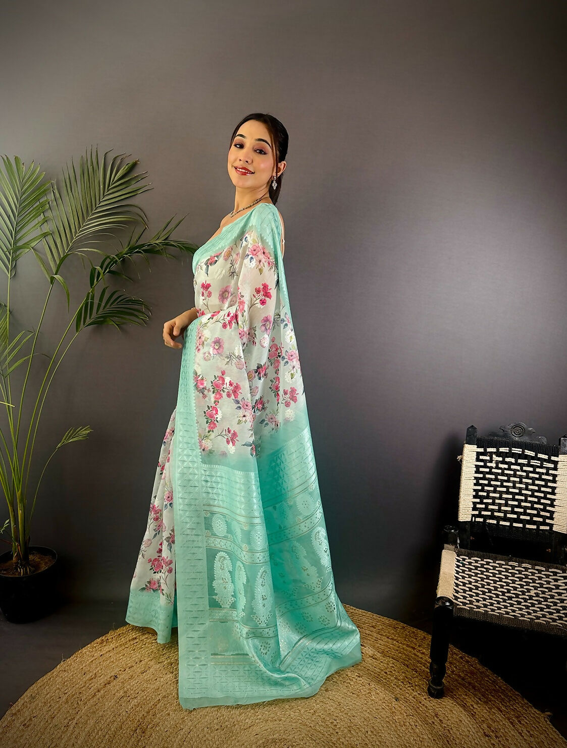 Joban Fashion Cyan Blue Floral Motifs Banarasi Silk Sarees | Swadesiicart