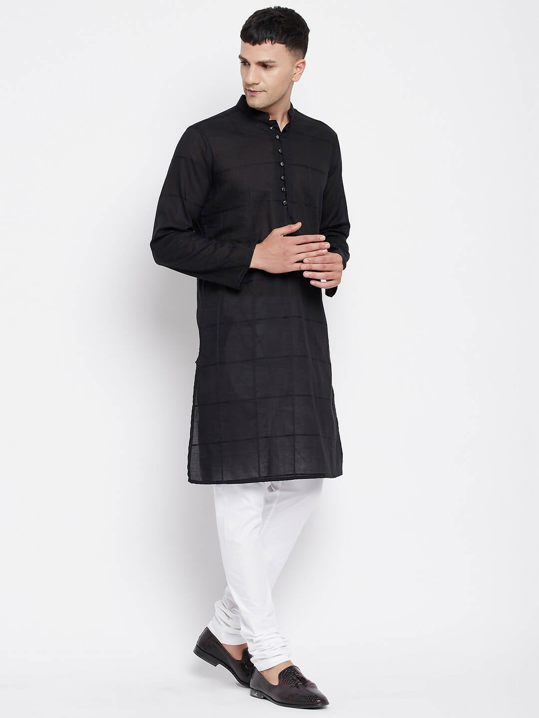Even Apparels Pure Cotton Men's Kurta in Black Color With Band Collar | Swadesiicart