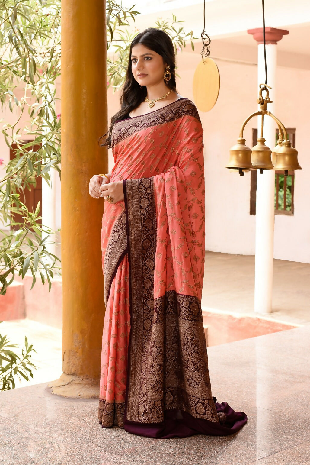 Joban Fashion Coral Crepe Chiffon Pure Handloom Banarasi Silk Saree | Swadesiicart
