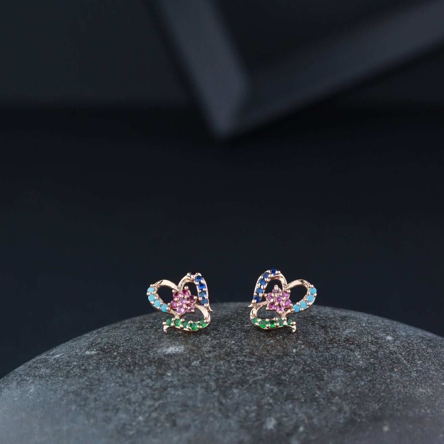 Stylish Latest Fashion Rose Gold-Polished Glittering Crystal AD Stone Studs Earrings for Women & Girls - Wahe Jewels - Swadesiicart